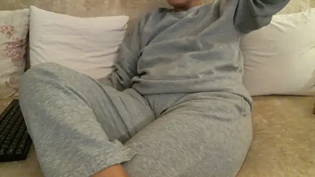 Snapshot of mysteriouscouple001 chatting on December 2024 04:59:02 PM mysteriouscouple001 online show from December 2024 04:59:02 PM