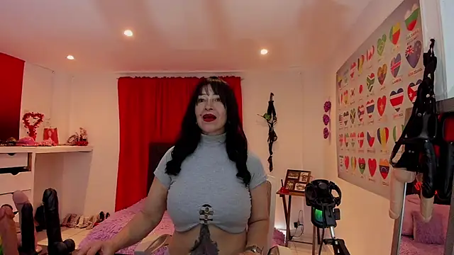 Sarah teiku online show from May 2026 06:25:02 PM