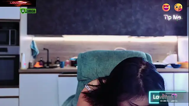 Katniss K online show from September 2025 01:22:02 PM