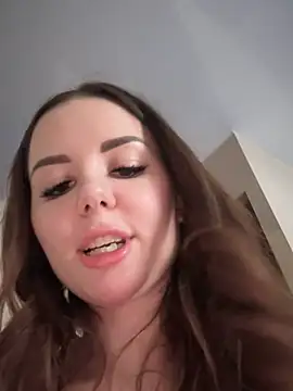 Snapshot of Alina_Vibe_Me chatting on March 2025 02:45:01 AM Alina Vibe Me online show from March 2025 02:45:01 AM