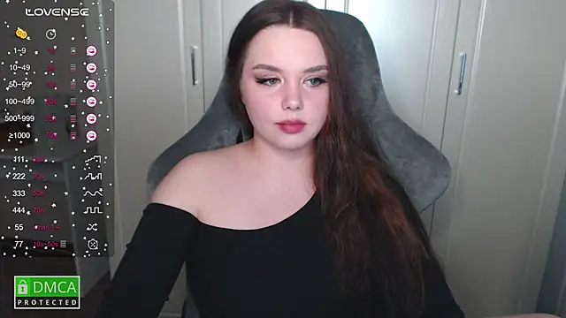 Snapshot of aliice_cutie chatting on February 2025 08:41:02 PM aliice cutie online show from February 2025 08:41:02 PM