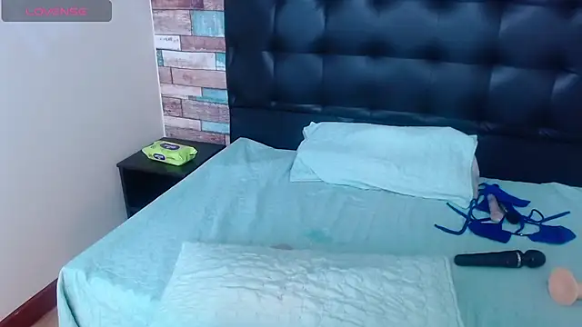 Naomy Jackson online show from February 2025 06:48:01 PM