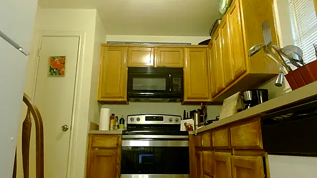 DiamondMonroeXo online show from November 2025 05:56:01 PM