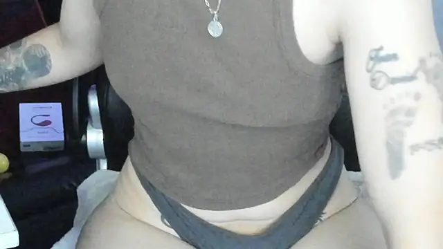 natasha logan  online show from November 2025 04:01:02 AM