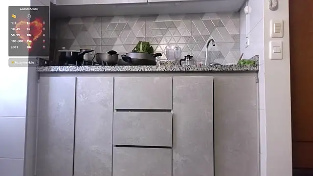 mini kunis online show from December 2024 01:55:02 PM