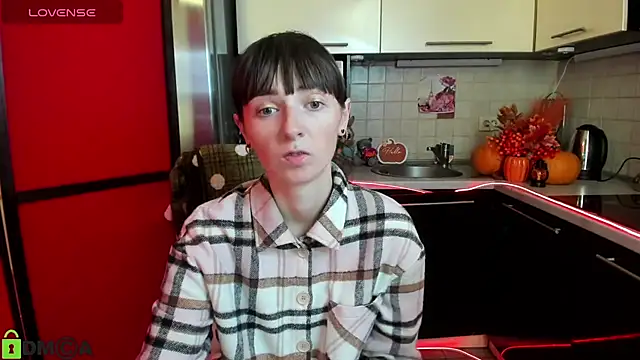 Snapshot of TayanaJons chatting on November 2025 07:51:01 AM TayanaJons online show from November 2025 07:51:01 AM