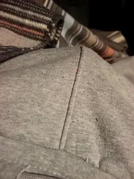 Freezing Duck online show from December 2025 03:01:02 AM