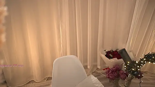 Snapshot of Poni_DII chatting on November 2025 06:46:02 AM Poni DII online show from November 2025 06:46:02 AM