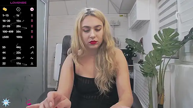 Snapshot of AvaBlue_ chatting on December 2024 07:37:01 AM AvaBlue online show from December 2024 07:37:01 AM