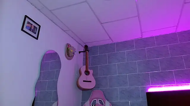 Dakota bumm online show from April 2026 03:31:01 PM