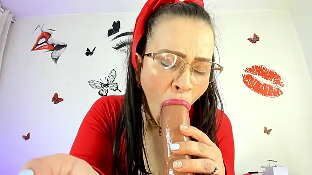 Snapshot of selena369 chatting on February 2025 04:43:02 PM selena369 online show from February 2025 04:43:02 PM