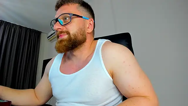 Snapshot of Findom_guy chatting on April 2026 07:58:01 PM Findom guy online show from April 2026 07:58:01 PM