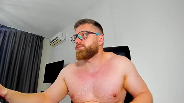 Snapshot of Findom_guy chatting on May 2026 05:19:01 PM Findom guy online show from May 2026 05:19:01 PM