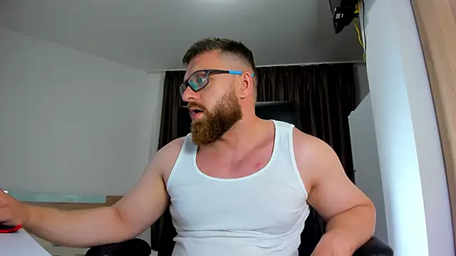 Snapshot of Findom_guy chatting on June 2026 04:09:01 PM Findom guy online show from June 2026 04:09:01 PM