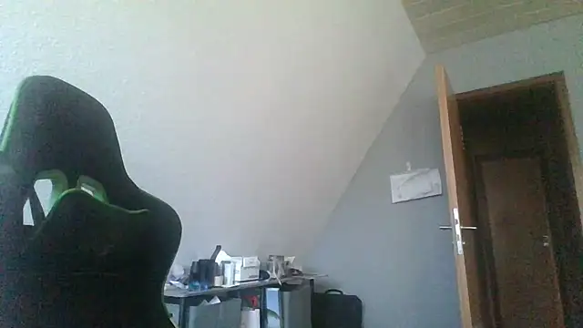 Snapshot of Golffahrer1982 chatting on December 2025 10:00:01 AM Golffahrer1982 online show from December 2025 10:00:01 AM