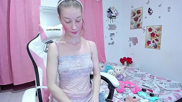 Snapshot of MiiaVolkova chatting on January 2025 02:56:01 AM MiiaVolkova online show from January 2025 02:56:01 AM