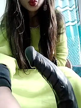 Snapshot of Noor_Darliing chatting on February 2025 03:09:02 PM Noor Darliing online show from February 2025 03:09:02 PM