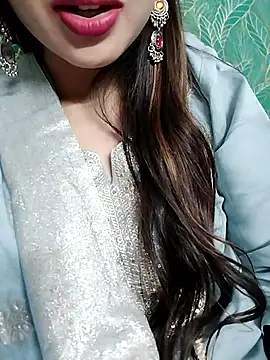 Snapshot of Noor_Darliing chatting on February 2025 06:11:01 PM Noor Darliing online show from February 2025 06:11:01 PM