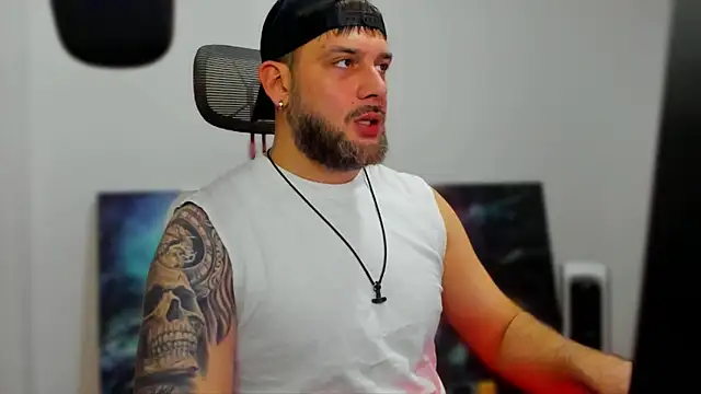 LexXHardy online show from January 2025 09:54:01 PM