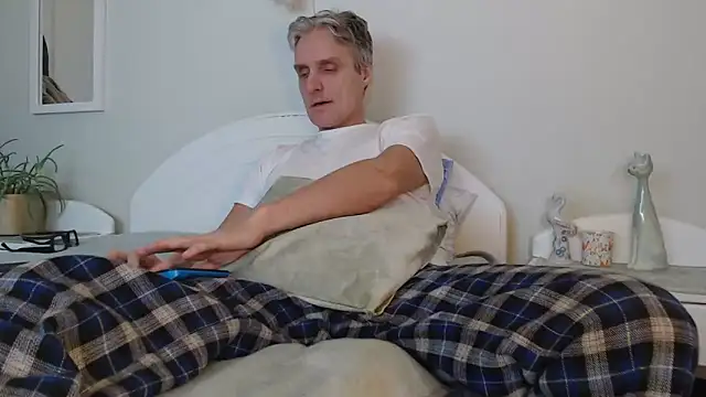 StrongBill online show from December 2024 03:48:01 PM