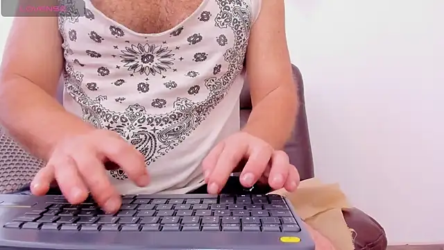 michacosio online show from December 2025 05:42:02 PM