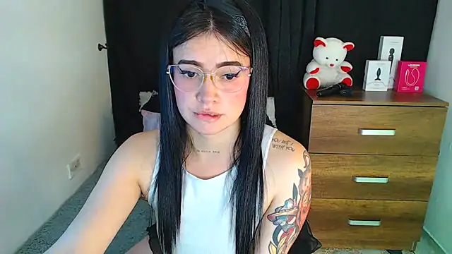 Isa Maiden1 online show from September 2025 02:19:01 PM