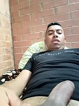 Snapshot of Diego_leon27 chatting on April 2026 03:17:02 AM Diego leon27 online show from April 2026 03:17:02 AM