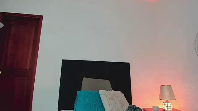 Nina Cavaali online show from December 2024 02:21:01 PM