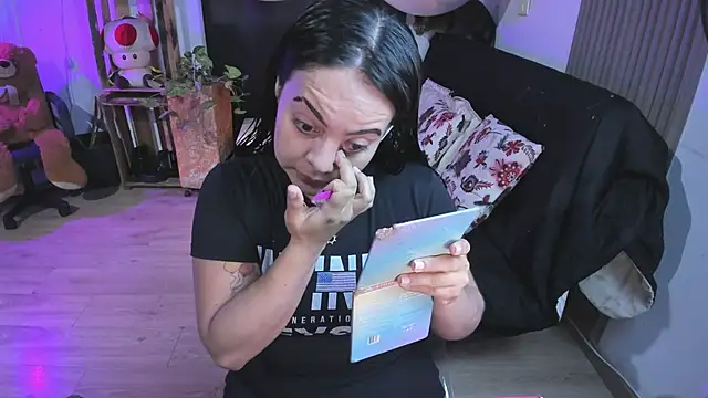 Cuttiealice online show from February 2025 12:46:02 PM