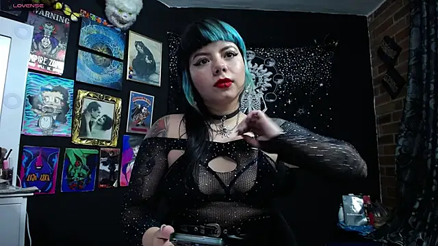 Yourmadame P online show from March 2025 11:05:01 PM