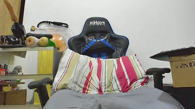 hugeeblackcock online show from November 2025 07:23:02 PM