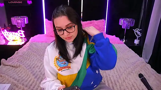 Snapshot of JeysyPotter chatting on December 2024 07:07:02 AM JeysyPotter online show from December 2024 07:07:02 AM