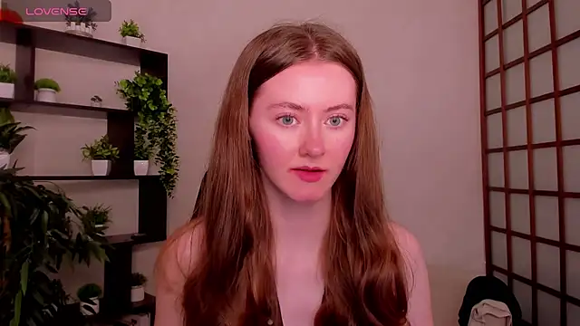Snapshot of KateCuddle chatting on June 2026 02:43:02 AM KateCuddle online show from June 2026 02:43:02 AM