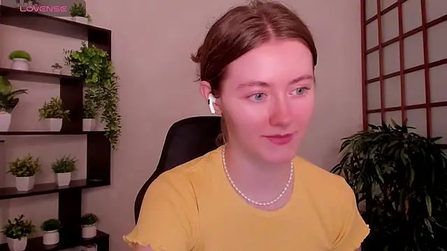 Snapshot of KateCuddle chatting on July 2026 02:36:02 AM KateCuddle online show from July 2026 02:36:02 AM