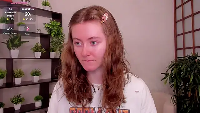Snapshot of KateCuddle chatting on July 2026 02:03:01 AM KateCuddle online show from July 2026 02:03:01 AM