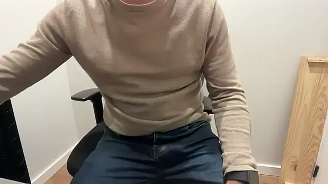 Snapshot of rickyi2023 chatting on November 2025 06:21:01 PM rickyi2023 online show from November 2025 06:21:01 PM