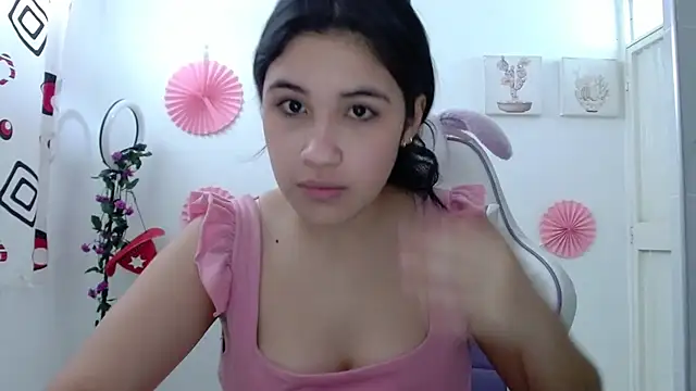 InocentHeaven1 online show from October 2025 01:04:02 PM