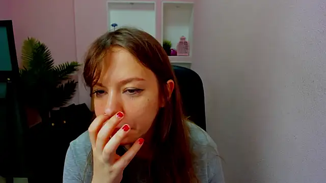 Persephoni online show from October 2025 10:45:01 AM