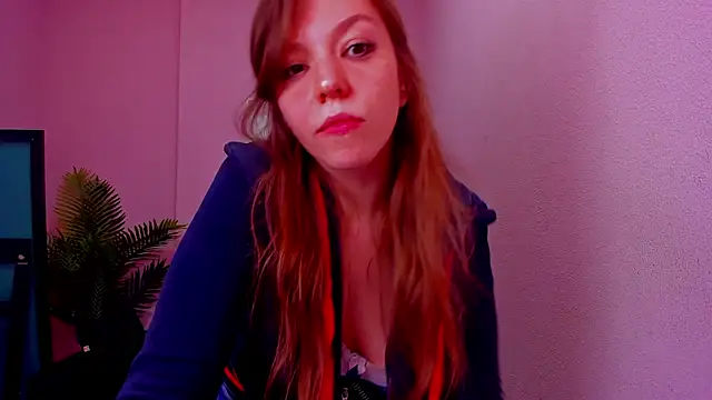 Persephoni online show from October 2025 08:43:02 PM