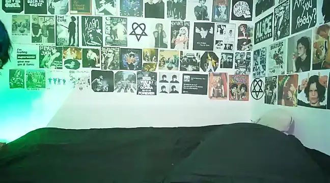 Snapshot of BonnieStardust chatting on January 2025 12:48:01 AM BonnieStardust online show from January 2025 12:48:01 AM