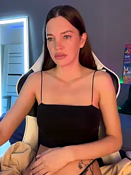 julia fly online show from October 2025 10:13:01 AM