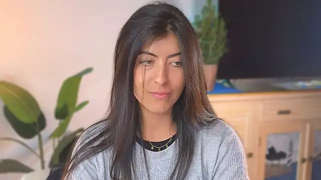 anabelcurvy online show from December 2024 04:25:01 PM