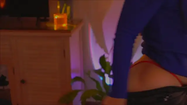 anabelcurvy online show from March 2025 06:18:01 PM