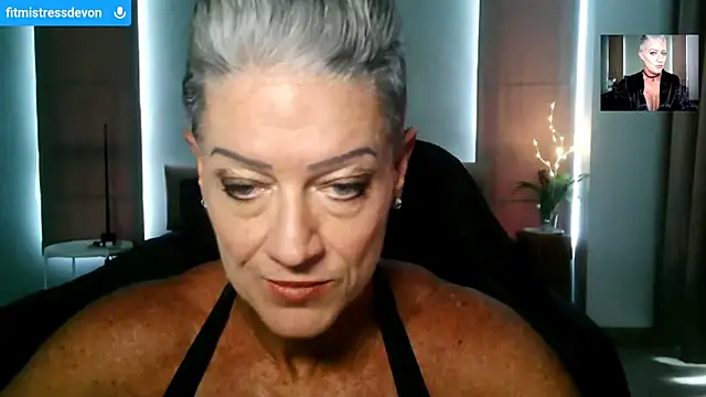 Snapshot of Devon2020 chatting on May 2026 08:21:01 AM Devon2020 online show from May 2026 08:21:01 AM