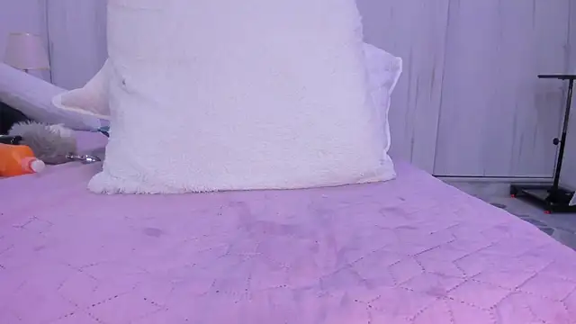 paola rodriguez online show from February 2025 10:22:01 PM