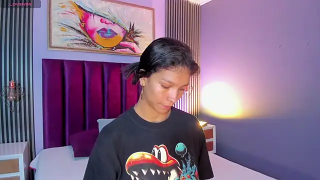 LauraAristizabal online show from February 2026 12:31:01 PM