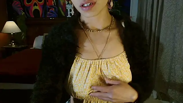 Snapshot of MINI_Petite chatting on January 2025 12:20:01 AM MINI Petite online show from January 2025 12:20:01 AM