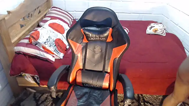 sexyjustin202 online show from December 2024 10:00:02 PM