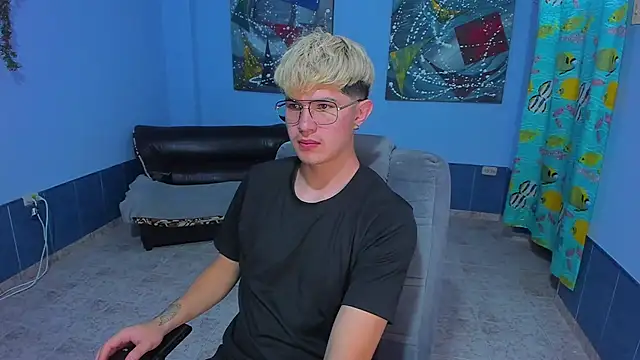 patrik 027 online show from November 2025 08:52:02 PM