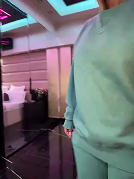 KirstieVegas online show from February 2025 01:42:01 AM